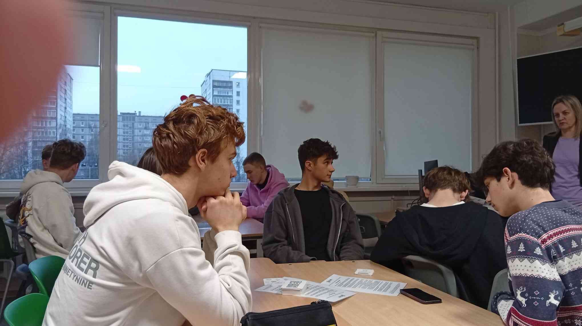 kont12.jpg